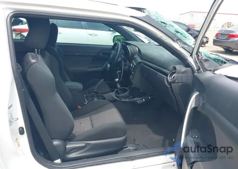 2011 Scion Tc from USA, damaged, VIN JTKJF5C75B3010638